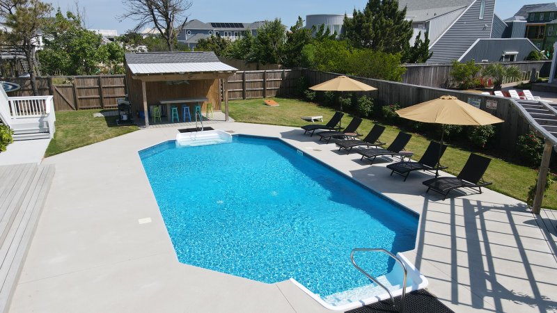 Caprio – Pool