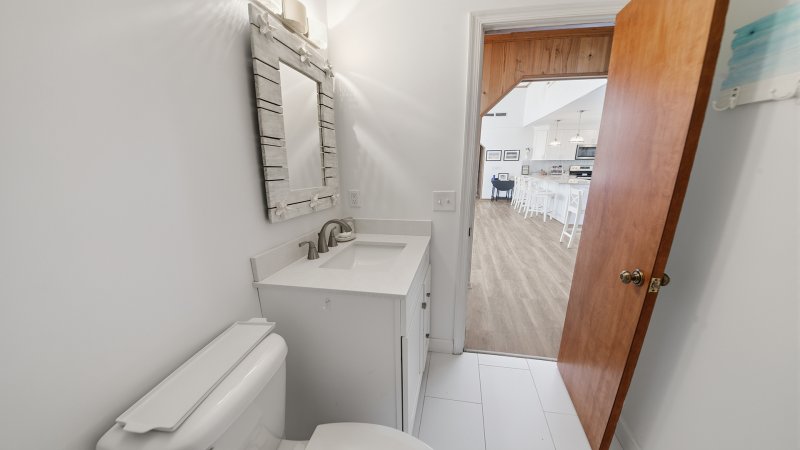 Caprio – Common Bath for BR1 and BR2