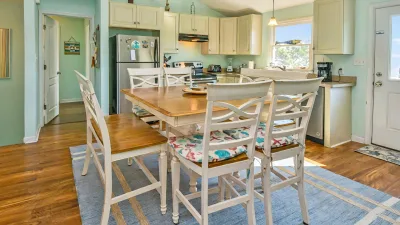 Moore Fun – Dining
