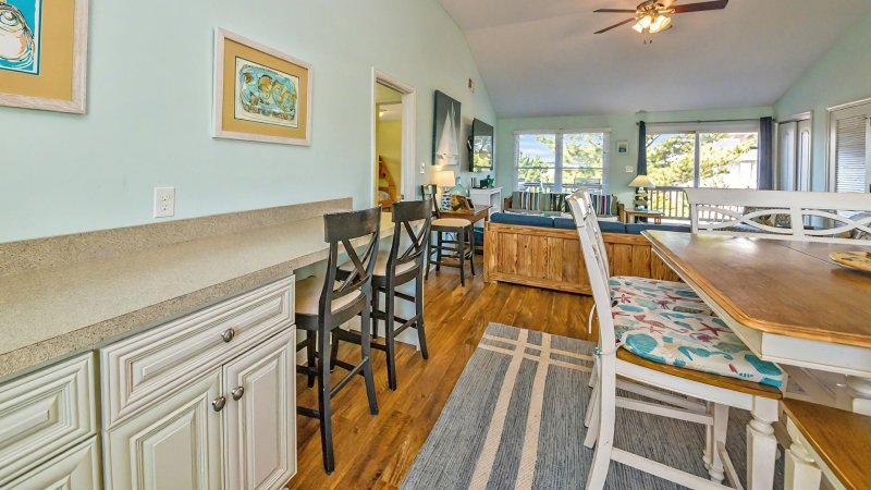 Moore Fun – Dining