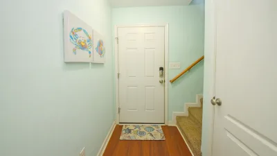 Moore Fun – Foyer