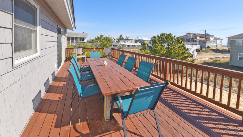 Moore Fun – Deck