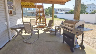 Moore Fun – Grill Area