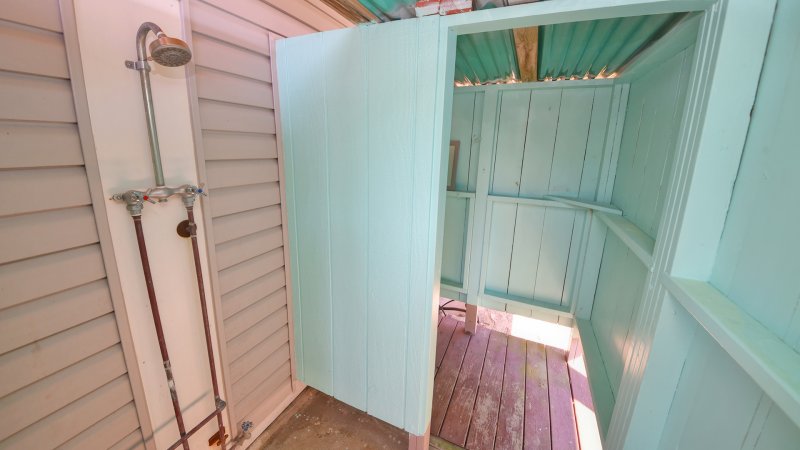 Moore Fun – Outdoor Shower