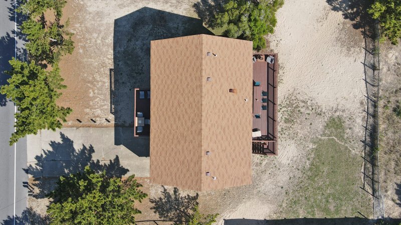 Moore Fun – Exterior