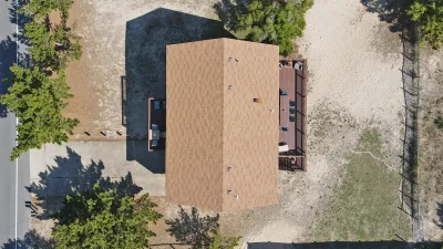 Moore Fun – Exterior