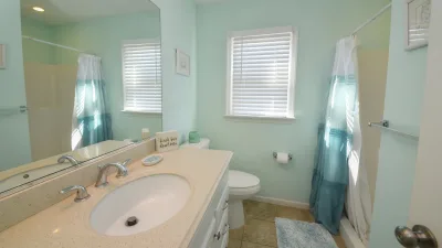 Moore Fun – Common Bath for BR3 and BR4