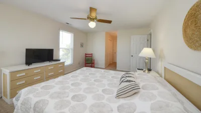 Blue Crab – Bedroom 1