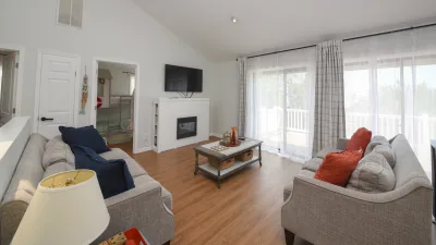 Fun in the Sun – Living Room
