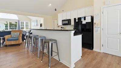 Coastal View VI – Kitchen