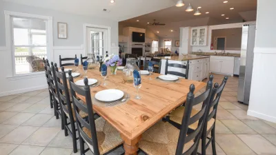 Del Mar – Dining