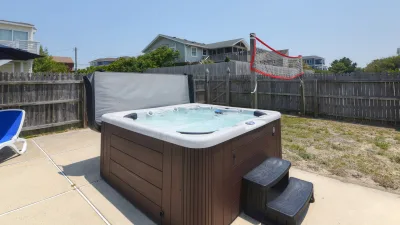 Del Mar – Hot Tub