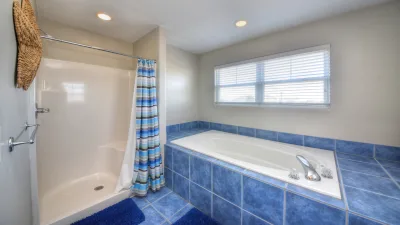 Island Hopper – Private Bath for BR1