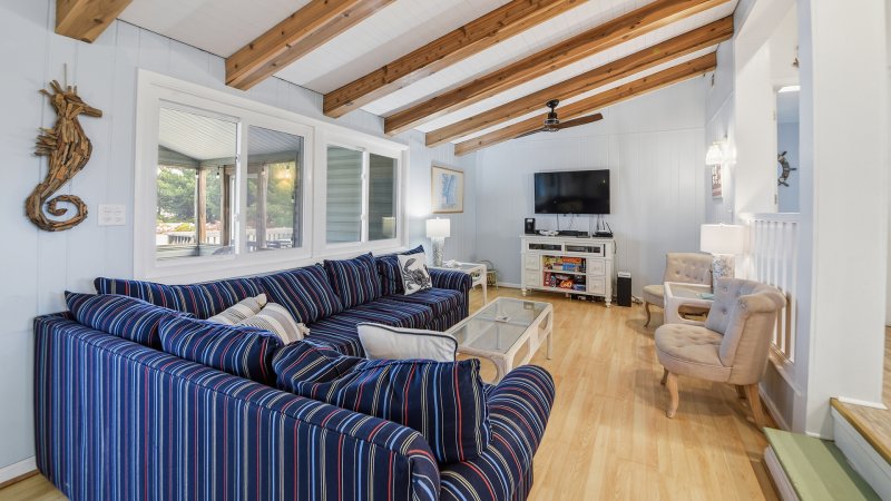 Bridge Bound – Living Room