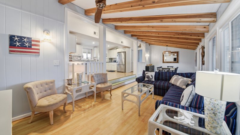 Bridge Bound – Living Room
