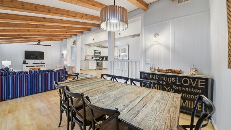 Bridge Bound – Dining