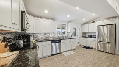 Bridge Bound – Kitchen