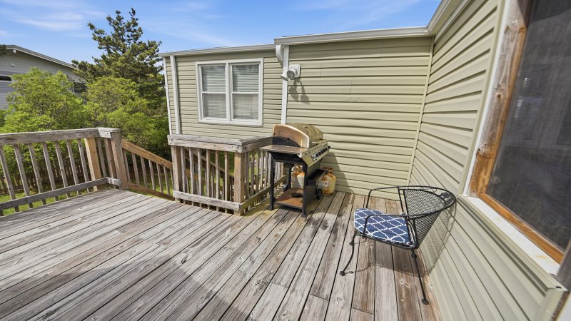 Bridge Bound – Grill and Deck