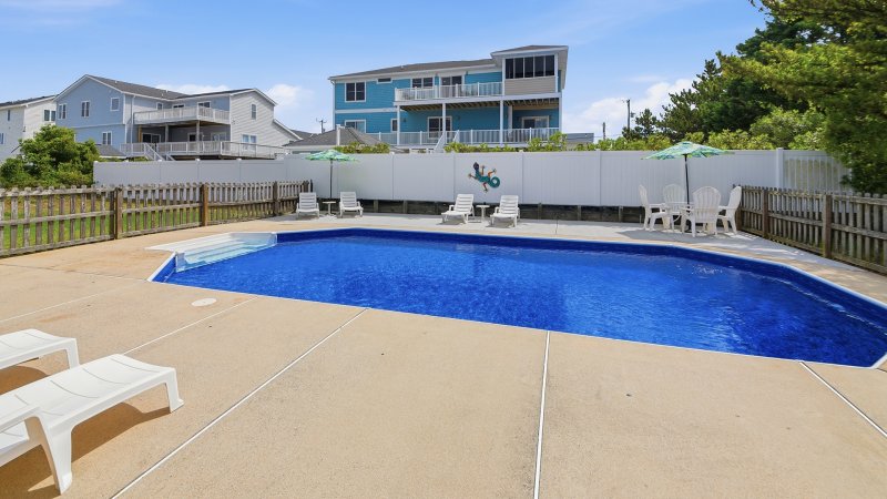 Bridge Bound – Pool
