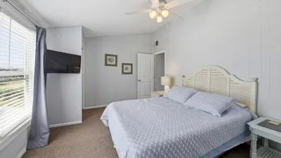 Bridge Bound – Bedroom 1