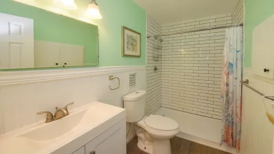 The Sleepover – Common Bath for BR1 and BR2
