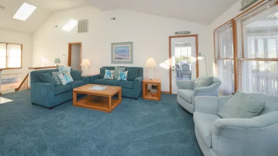 Nittany Li-On – Living Room
