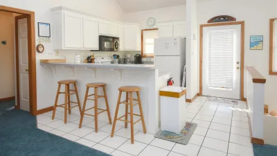 Nittany Li-On – Kitchen