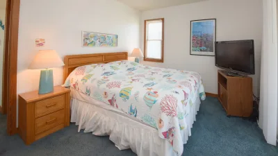 Nittany Li-On – Bedroom 1