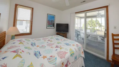 Nittany Li-On – Bedroom 1