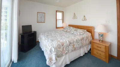 Nittany Li-On – Bedroom 3