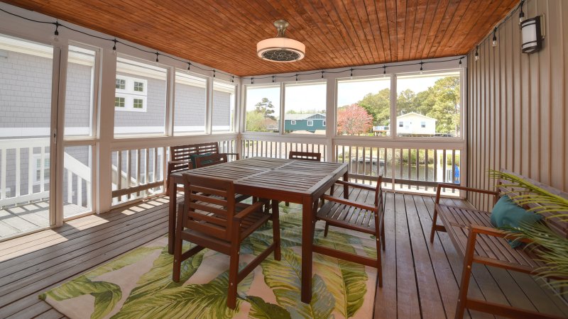 Ocean Pearl – Screened Deck