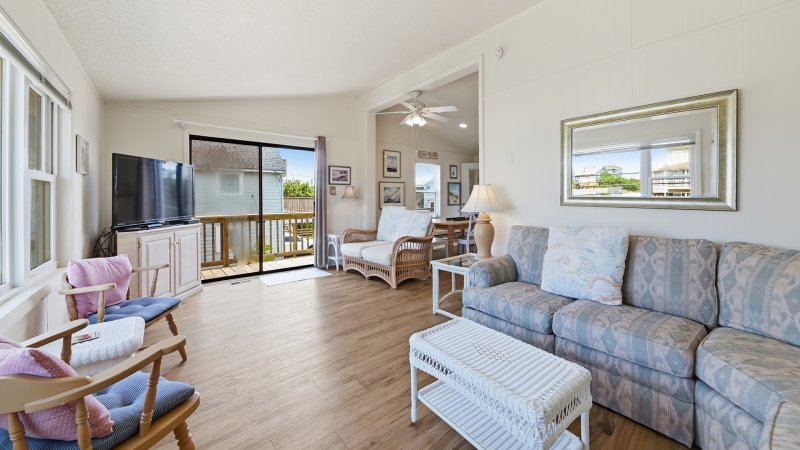 Sugar Shack – Living Room