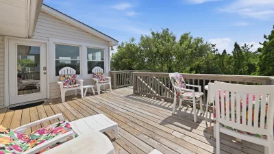 Sugar Shack – Deck