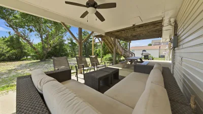 Sugar Shack – Covered Sitting Area
