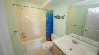 Sandbar – Common Bath for 1st Floor
