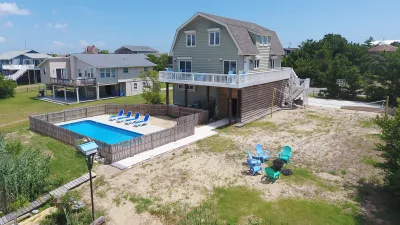 Beauty and the Beach – Exterior