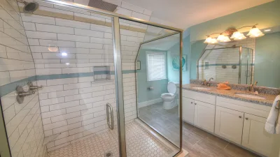 Beauty and the Beach – Private Bath for BR1