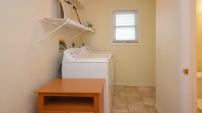 Sand Key – Laundry Room