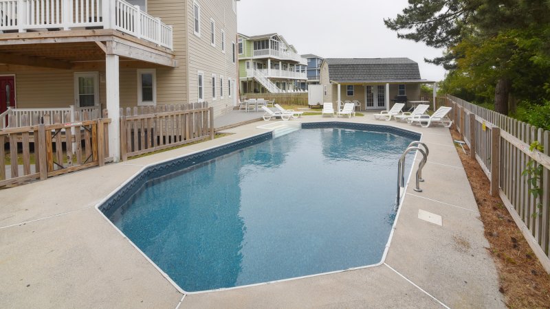 Sand Key – Pool