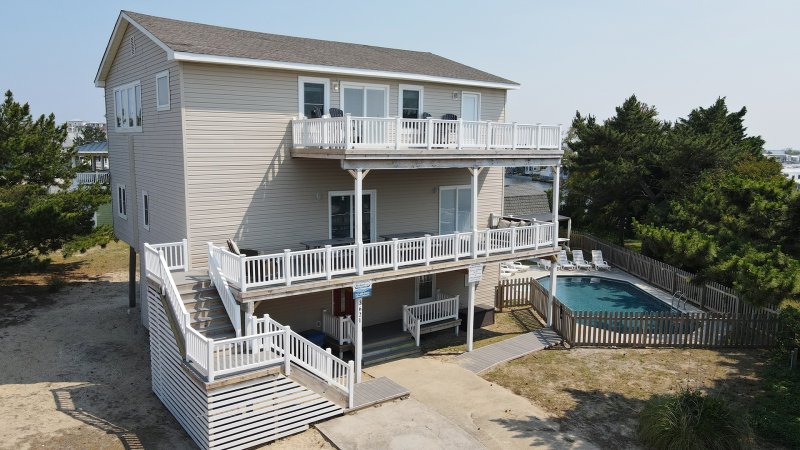Sand Key – Exterior