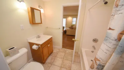 Sand Key – Common Bath for 1st Floor