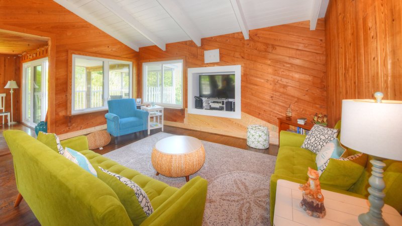 Dock Holiday – Living Room