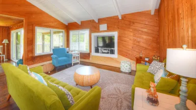Dock Holiday – Living Room