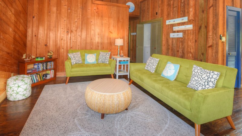 Dock Holiday – Living Room