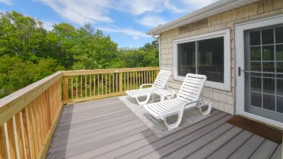 Dock Holiday – Deck