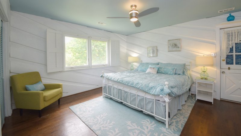 Dock Holiday – Bedroom 1
