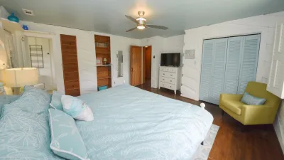 Dock Holiday – Bedroom 1