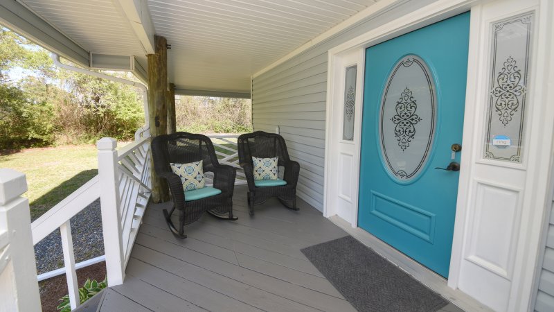 Beach Parsonage – Front Porch