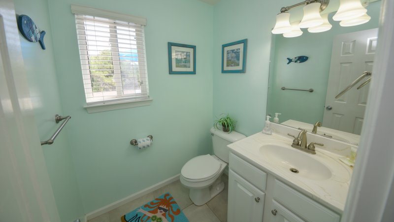 Conch Out – Common Bath for 2nd Floor