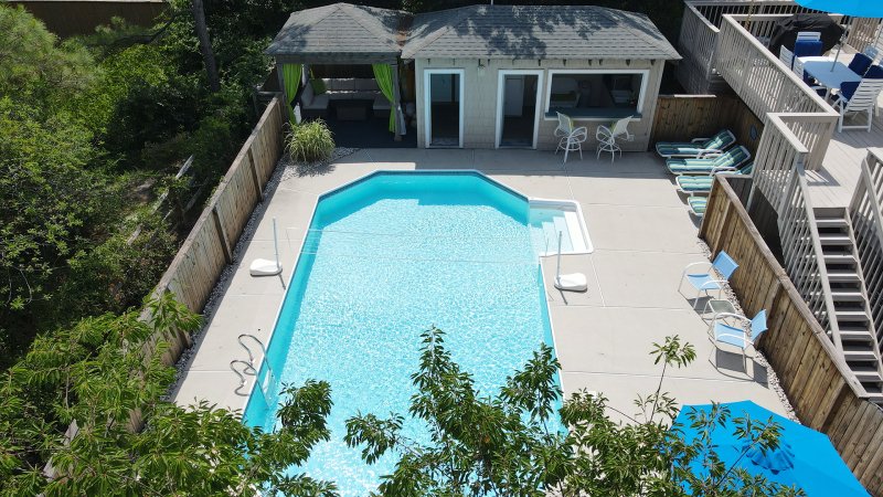 Conch Out – Pool